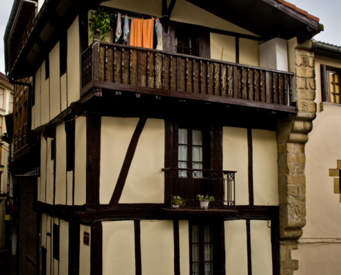 Orioko eraikin historikoen erreportajeko argazkia. Fotografía del reportaje sobre los edificios históricos de Orio.