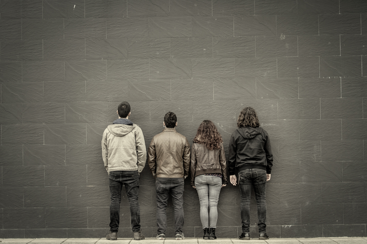 Liher taldearen promoziorako egindako argazki saioaren eredu irudia. Imagen de ejemplo de la sesión fotográfica realizada para la promoción del grupo Liher.